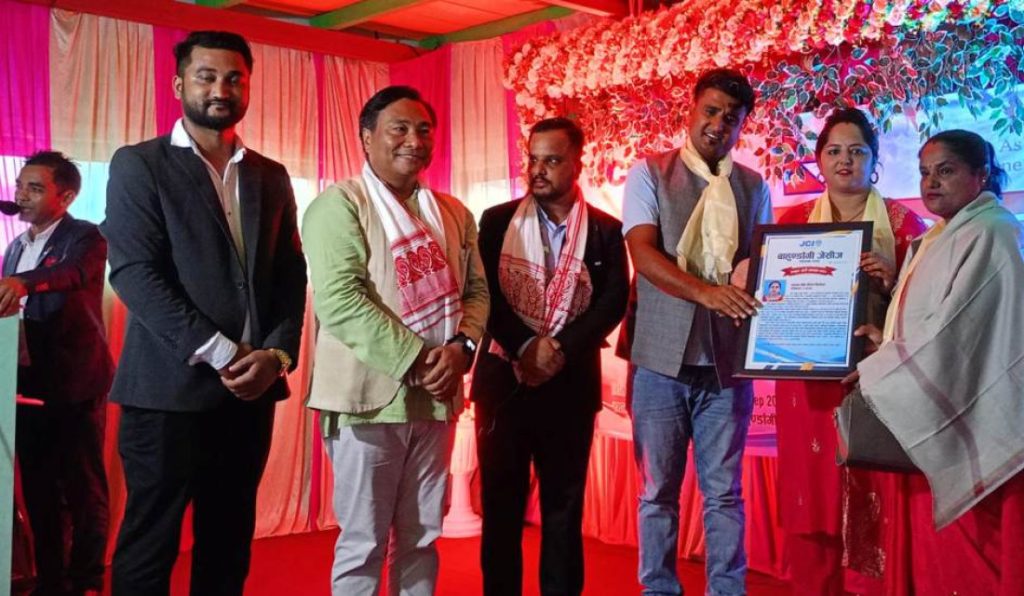 बाहुनडाँगी जेसीजको ‘उत्कृष्ट नारी सम्मान’ शान्ता निरौलालाई