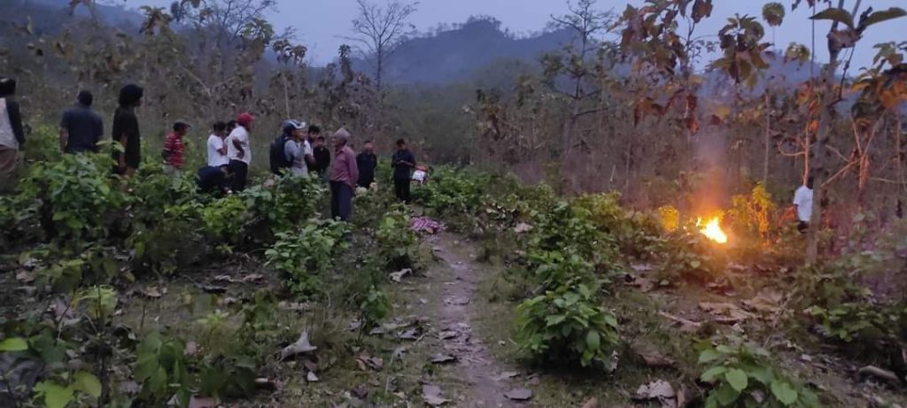 शिवशताक्षीमा जङ्गली हात्तीको आक्रमणबाट श्रीमतीको मृत्यु श्रीमान घाईते